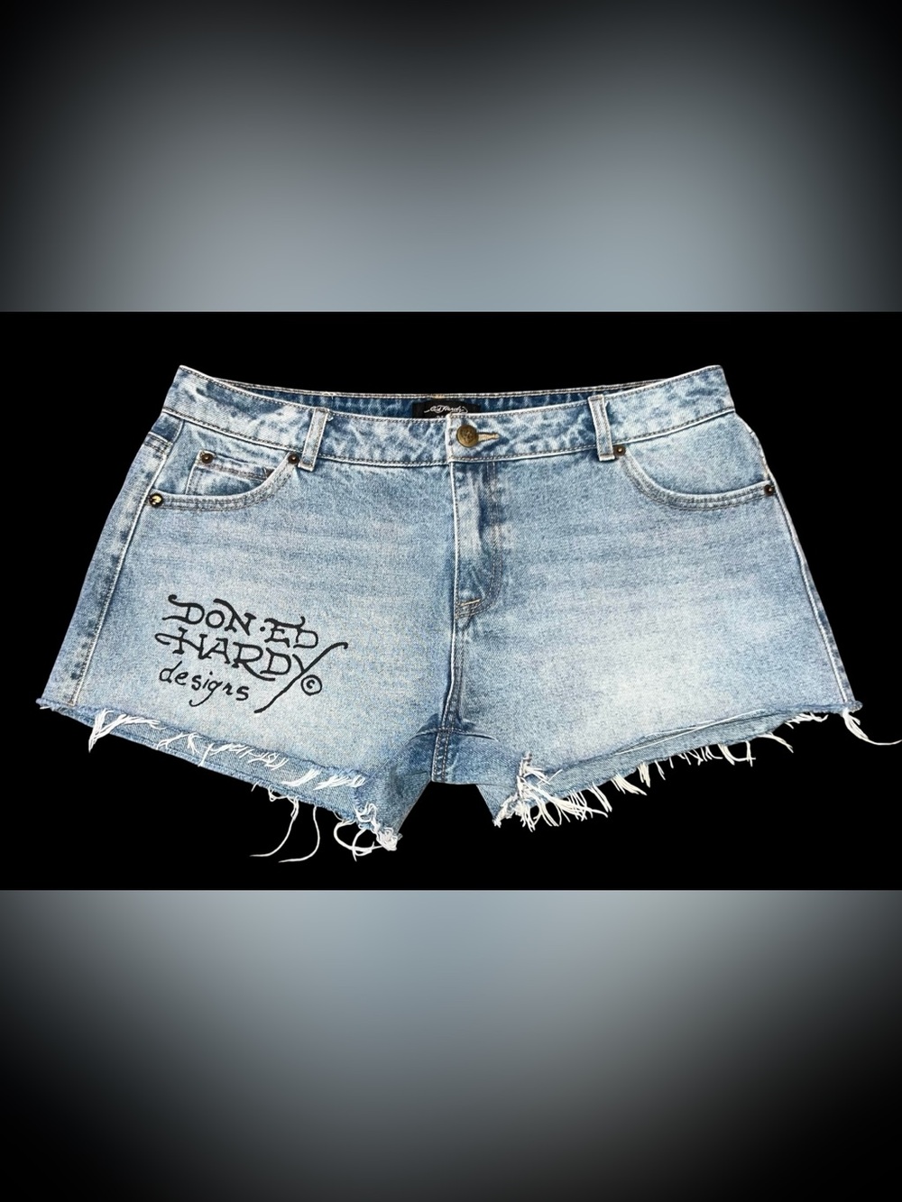 Ed Hardy Born Free Denim Shorts, Size 30